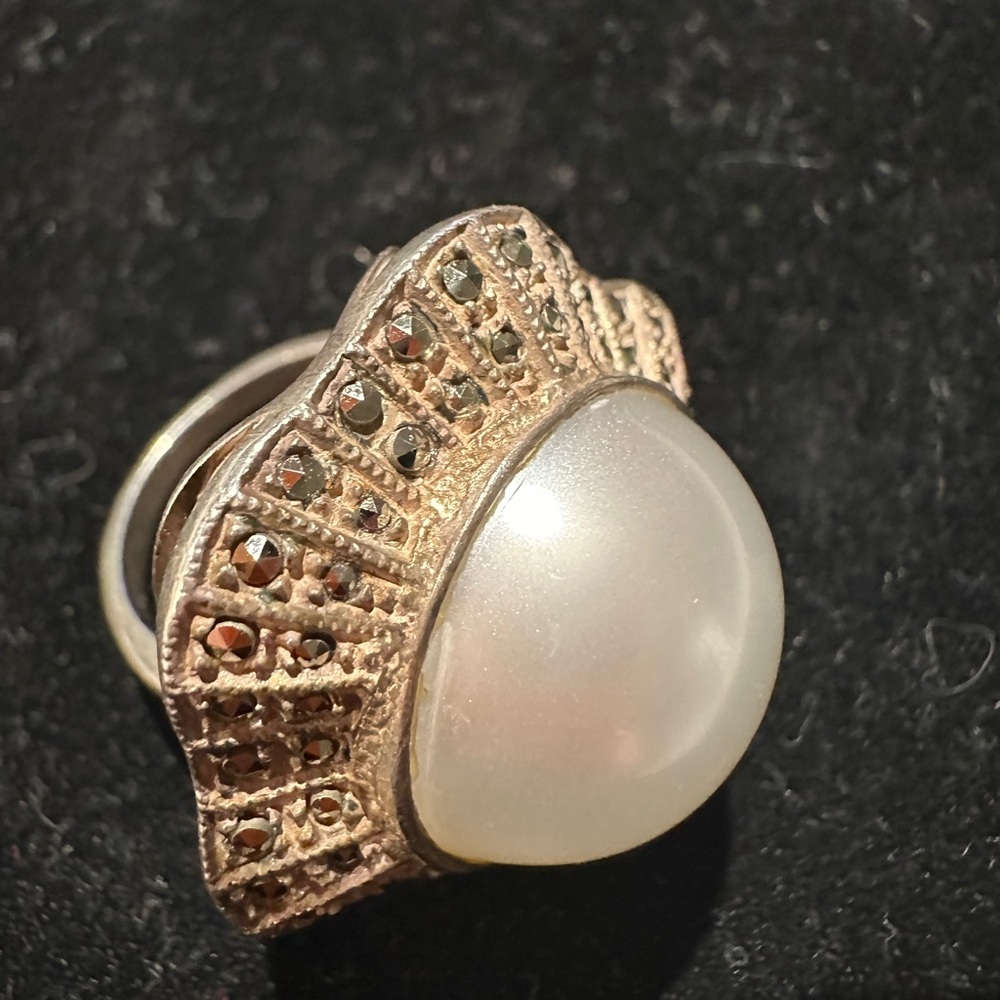 Ring - Picture 5 of 6